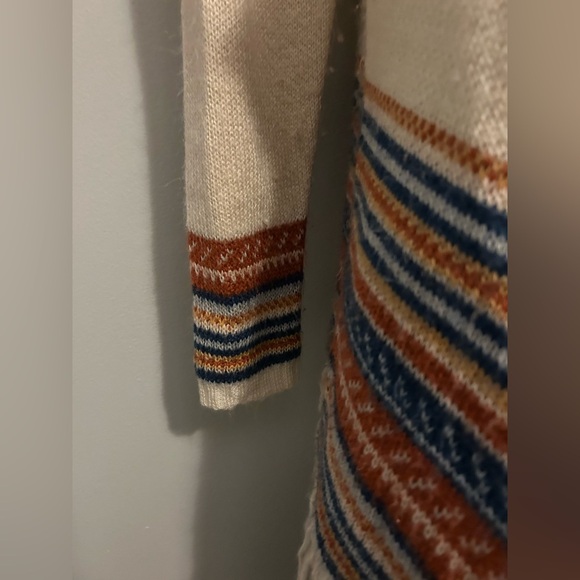 Forever 21, M/L cardigan sweater, vibrant, rich colors, cream, rust, blues - Picture 3 of 6